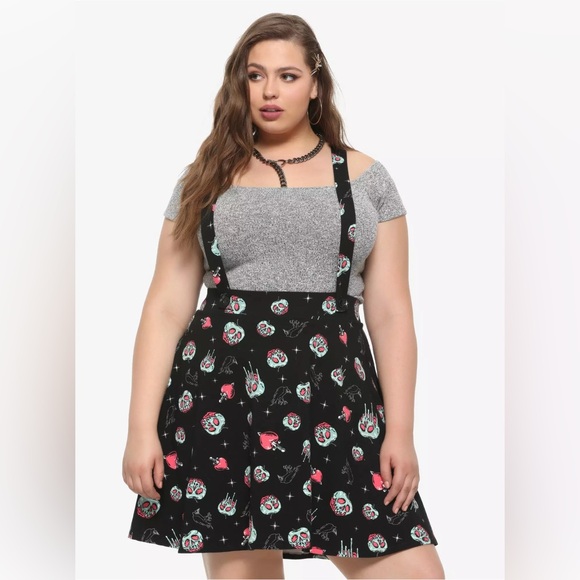 Poison Apple Skirtall NWOT - Picture 1 of 6